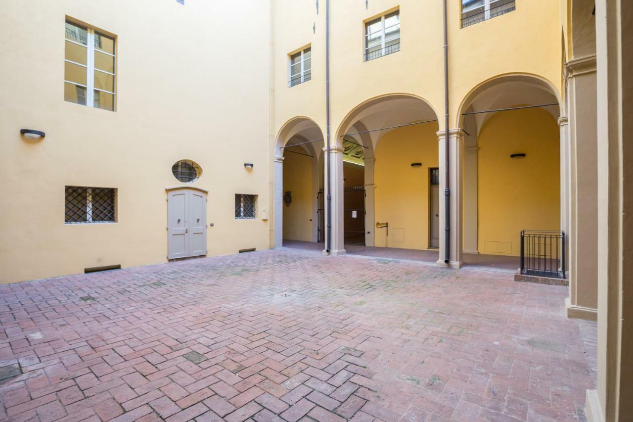 Palazzo Bocchi - The Place Apartments Bologna Ngoại thất bức ảnh